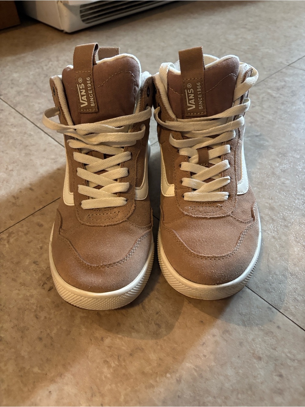 Vans Range EXP Vansguard Suede Sneakers - Women's Size 8